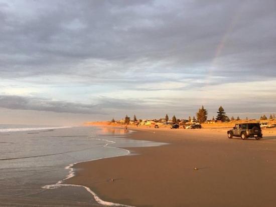 Moana Beach Tourist Park Hotel Buitenkant foto